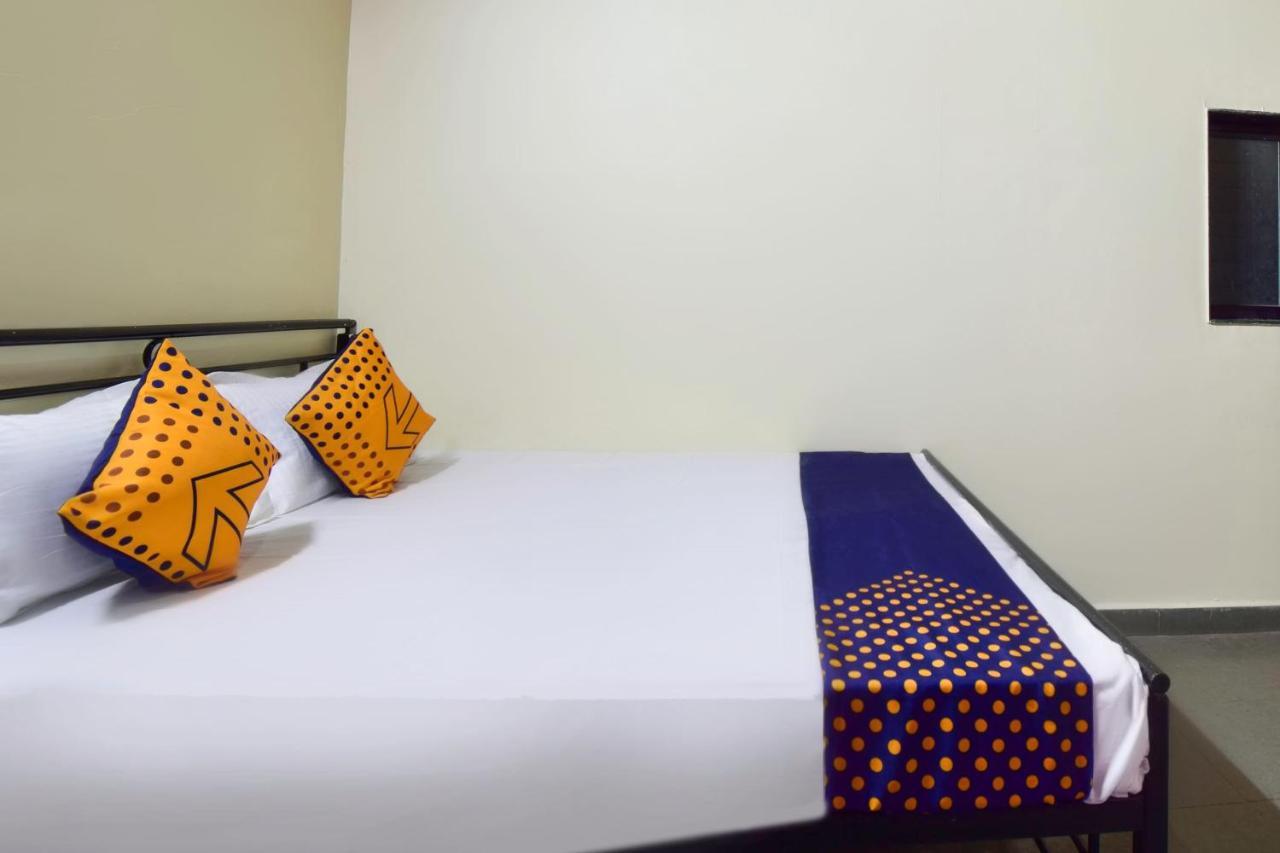 Spot On 66795 Hotel Abhijeet Otur Exterior foto