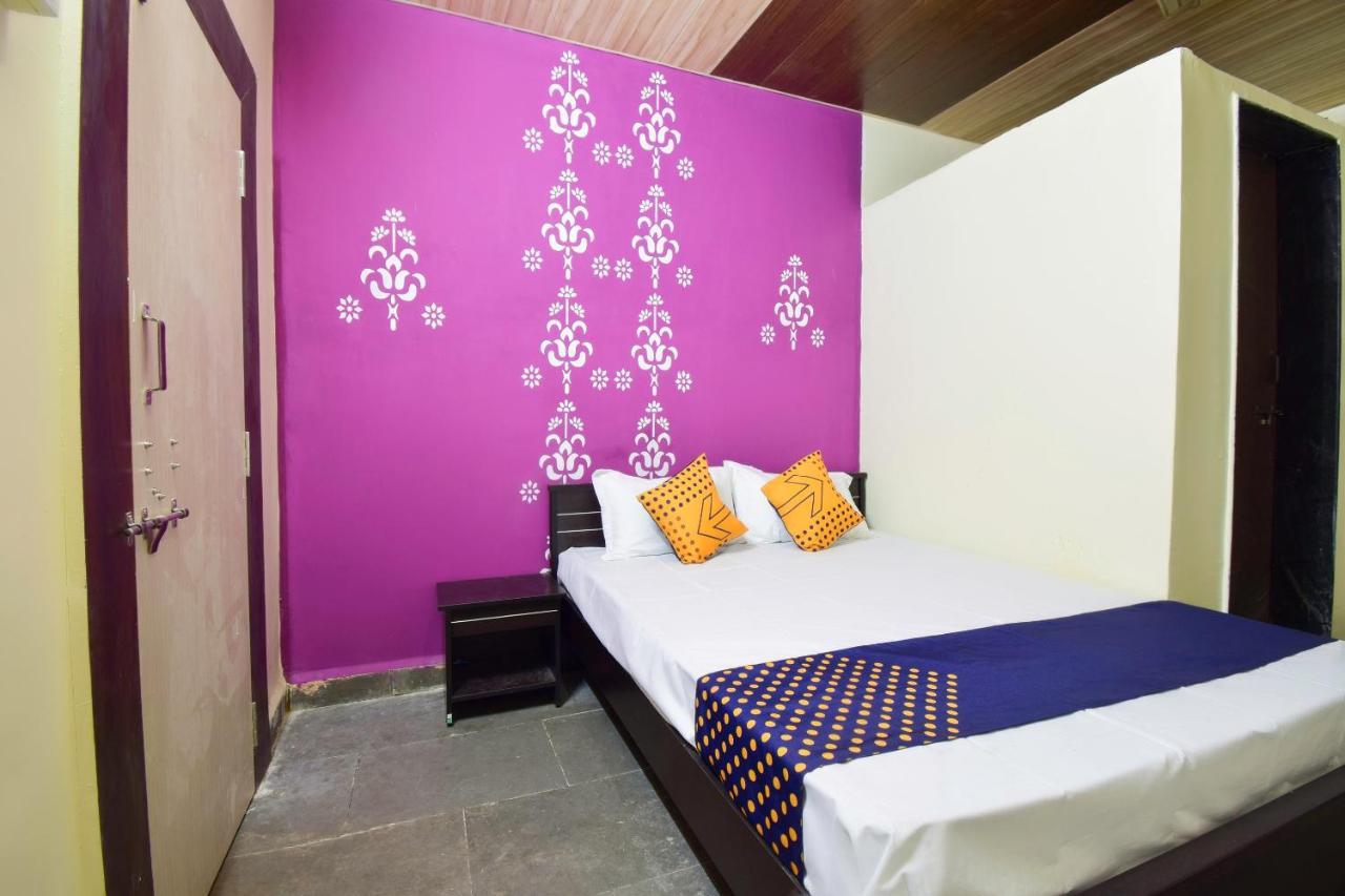 Spot On 66795 Hotel Abhijeet Otur Exterior foto