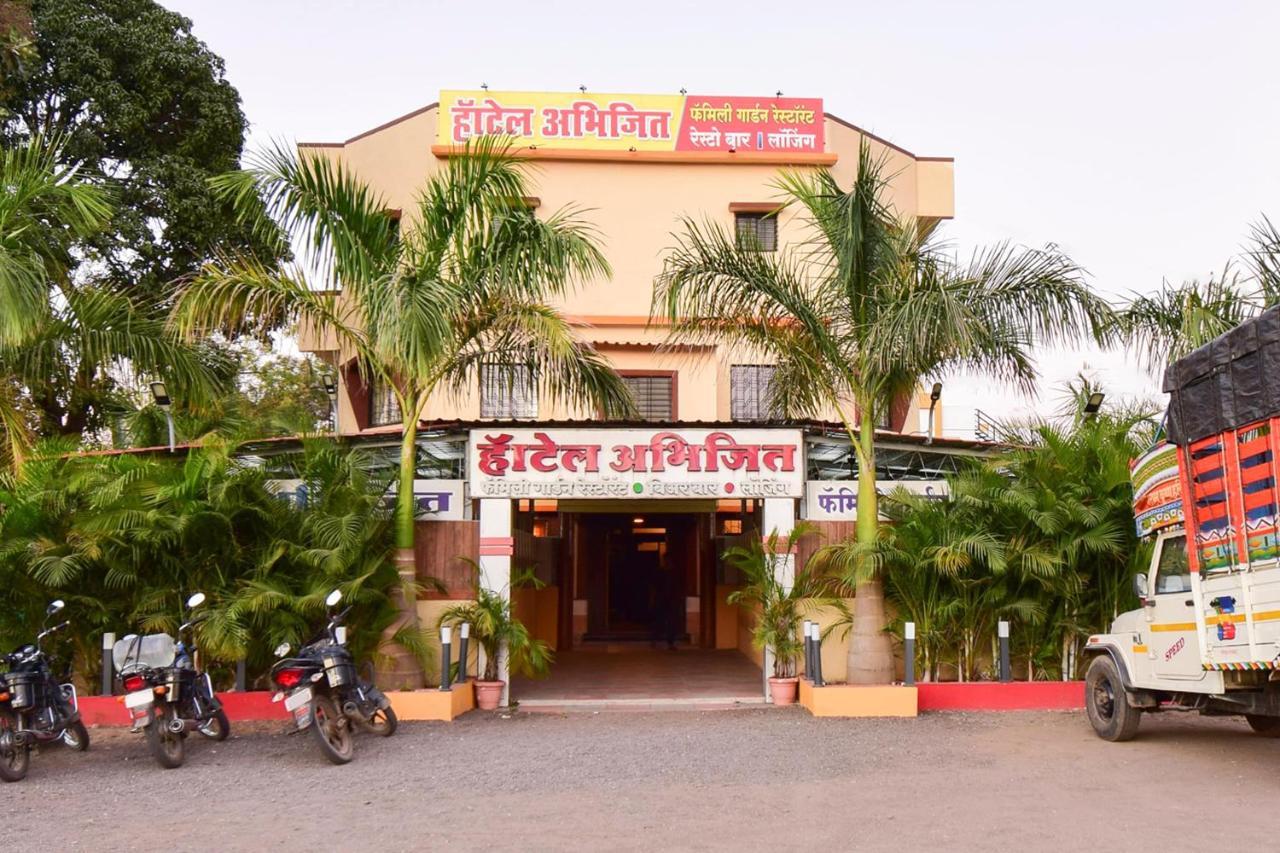 Spot On 66795 Hotel Abhijeet Otur Exterior foto